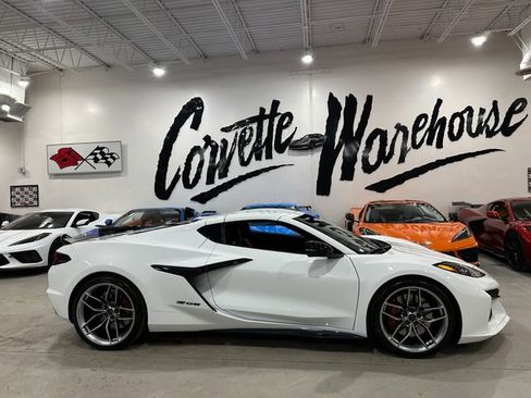Used 2025 Chevrolet Corvette Z06 image 25
