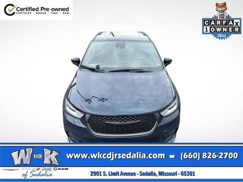Used 2025 Chrysler Pacifica Limited FWD image 13