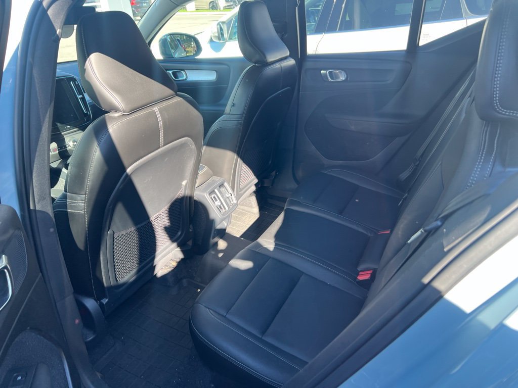 Used 2019 Volvo XC40 T5 Momentum AWD/4WD image 14