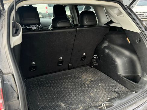 Used 2019 Jeep Compass Limited w/ Safety & Security Group image 23