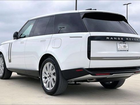 New 2026 Land Rover Range Rover SE AWD/4WD image 3