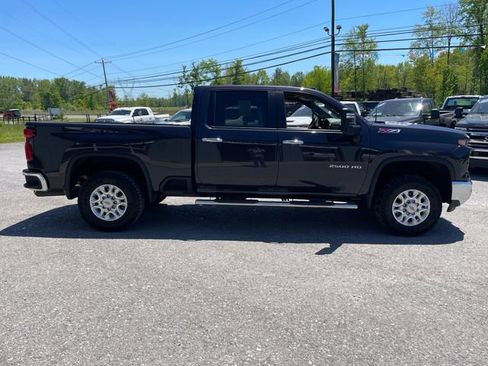 Used 2024 Chevrolet Silverado 2500 LT w/ Convenience Package AWD/4WD image 8