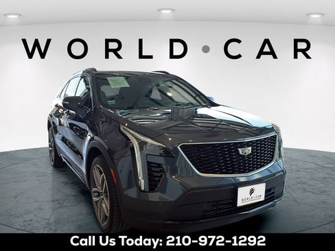 Used 2020 Cadillac XT4 Sport FWD image 2