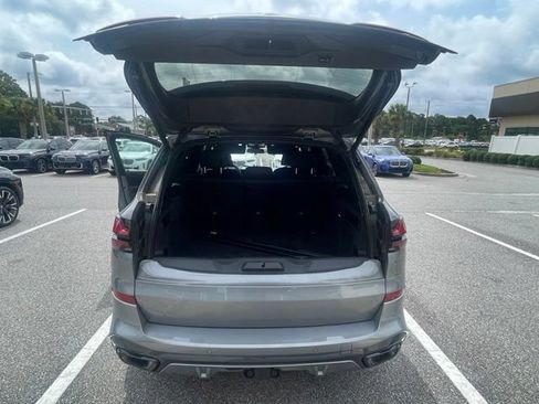 Used 2024 BMW X5 xDrive40i w/ M Sport Package AWD/4WD image 8