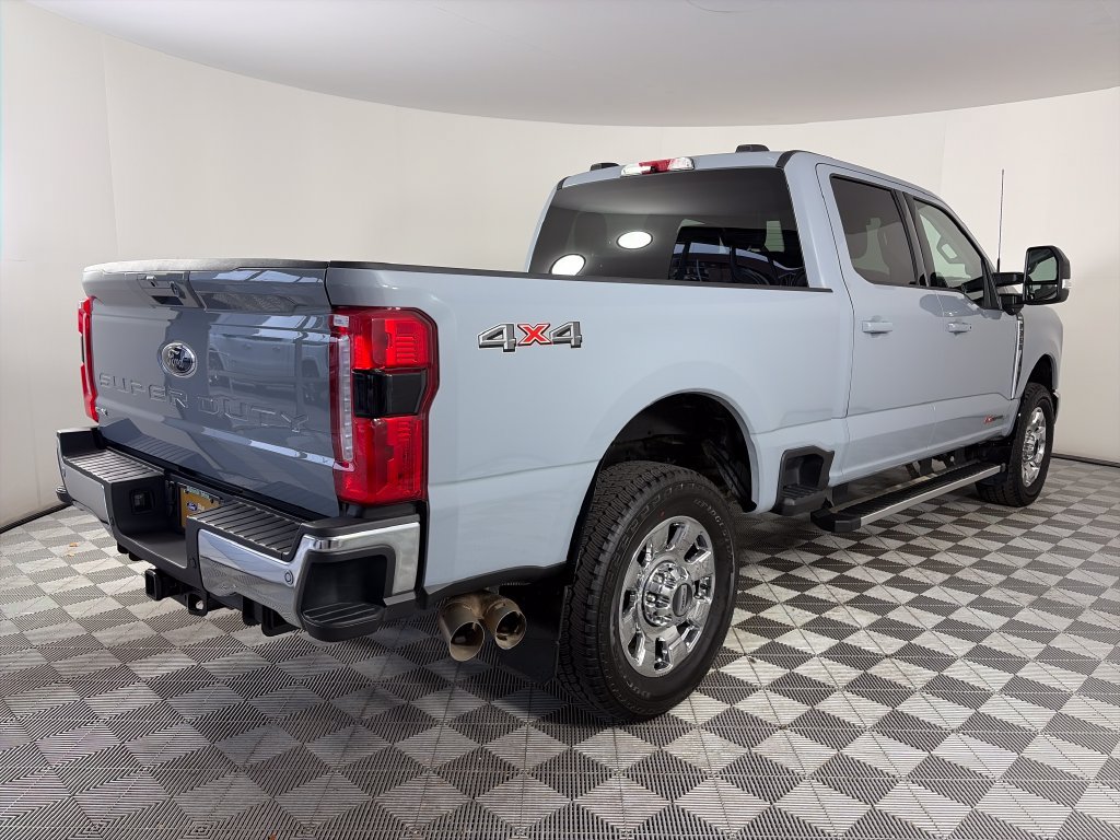 Certified 2025 Ford F350 4x4 Crew Cab Super Duty image 7