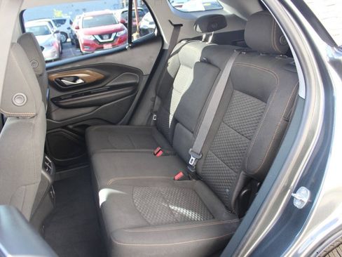 Used 2020 GMC Terrain SLE w/ Driver Convenience Package AWD/4WD image 14