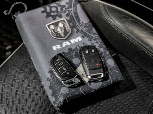 Used 2020 RAM 2500 Laramie w/ Night Edition image 69