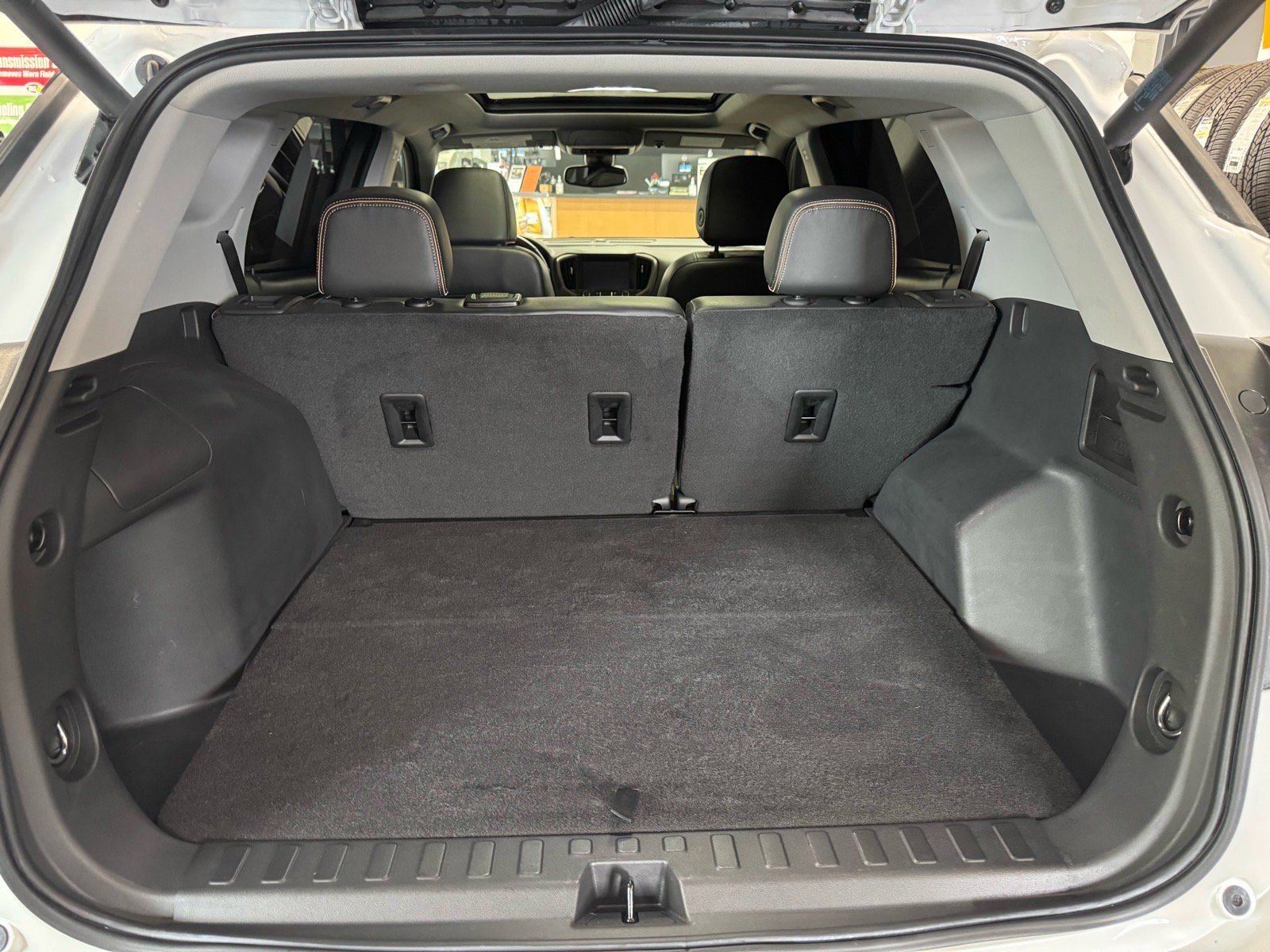 Used 2023 GMC Terrain AT4 w/ Infotainment Package II AWD/4WD image 9