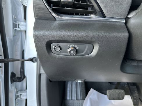 Used 2023 Chevrolet Traverse High Country w/ LPO, 'HIT The Road' Package FWD image 18