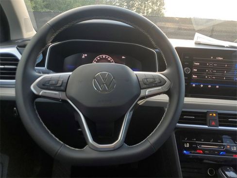 New 2025 Volkswagen Taos SE image 25