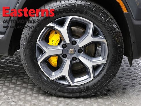 Used 2023 Rivian R1S Adventure AWD/4WD image 31