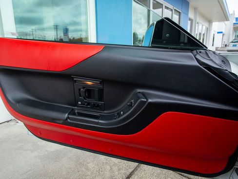 Used 1995 Chevrolet Corvette Convertible RWD image 23
