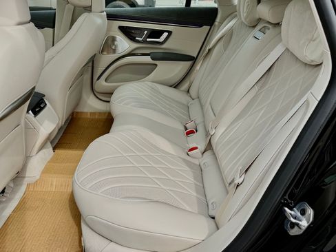 New 2026 Mercedes-Benz EQS 580 4MATIC Sedan image 30
