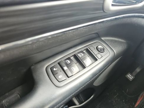 Used 2020 Jeep Grand Cherokee Limited w/ Luxury Group II RWD image 37
