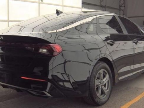Used 2023 Kia K5 LXS image 3