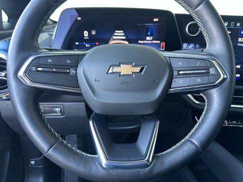 Used 2024 Chevrolet Equinox EV LT FWD image 22