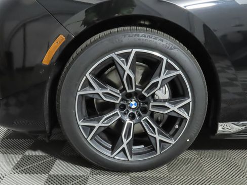 Used 2025 BMW i7 eDrive50 w/ Executive Package image 38