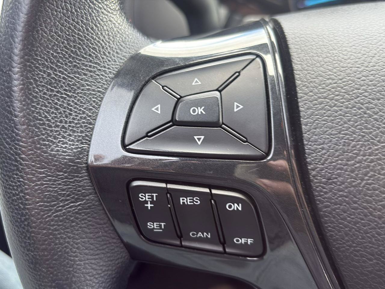 Used 2018 Ford Explorer Sport AWD/4WD image 16