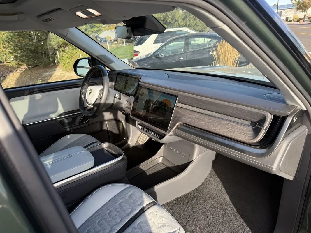 Used 2023 Rivian R1S Adventure Quad AWD/4WD image 27