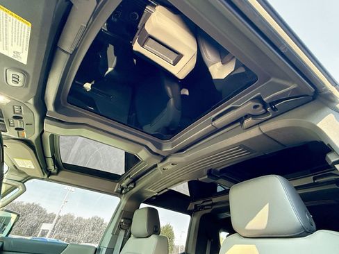 Used 2025 GMC Hummer EV 2X AWD/4WD image 23