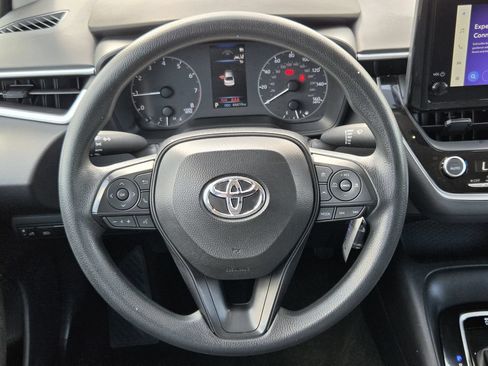 Used 2025 Toyota Corolla LE FWD image 15