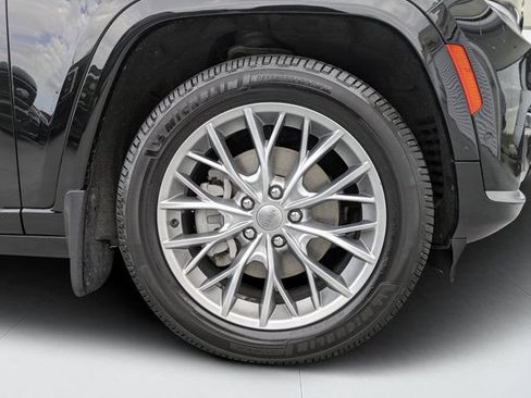 Used 2022 Jeep Grand Cherokee L Summit w/ Advanced Protech Group IV AWD/4WD image 10