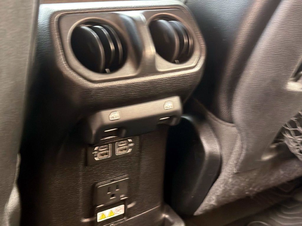 Used 2020 Jeep Wrangler Unlimited Rubicon AWD/4WD image 14