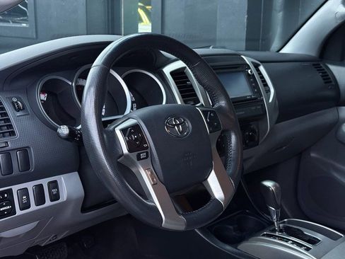 Used 2015 Toyota Tacoma TRD Pro image 16