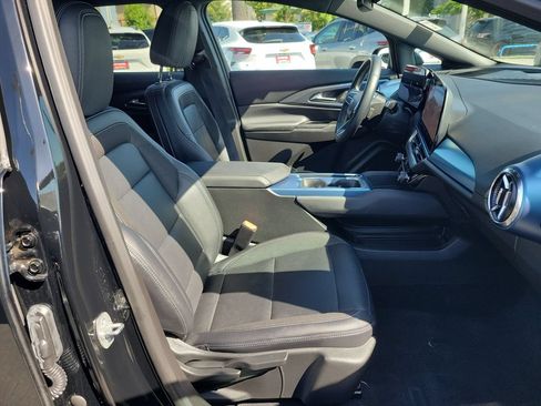 Used 2024 Chevrolet Equinox EV LT FWD image 16