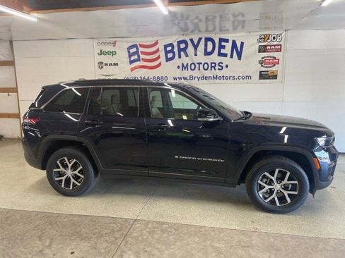 Used 2024 Jeep Grand Cherokee Limited w/ Trailer Tow Package image 1