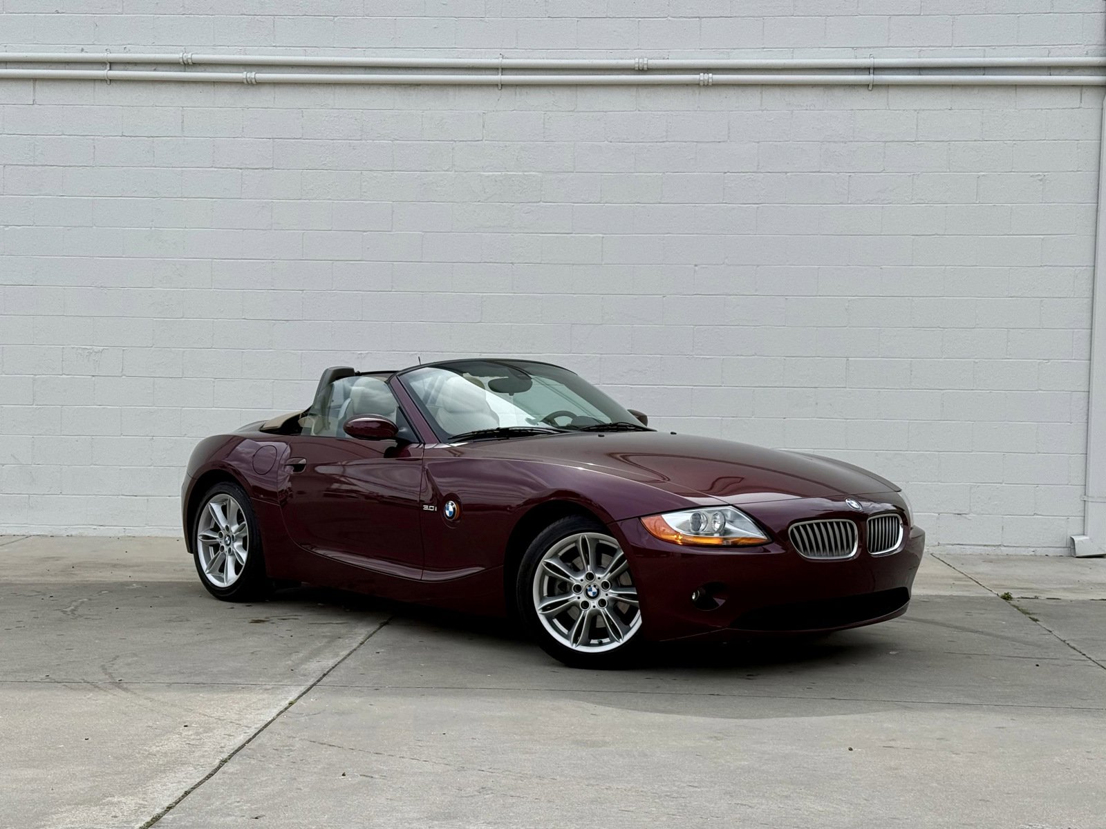 Used 2004 BMW Z4 3.0i RWD image 1