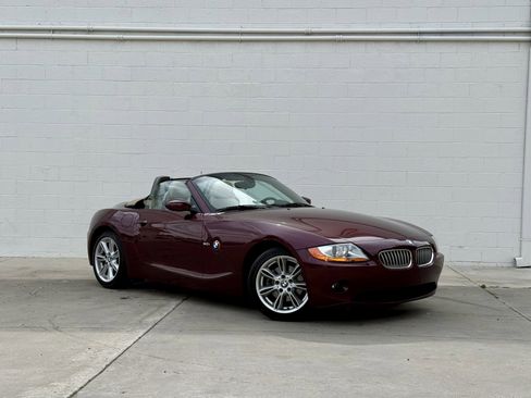Used 2004 BMW Z4 3.0i RWD image 1