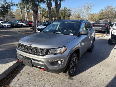 Used 2018 Jeep Compass Trailhawk w/ Leather Interior Group image 3