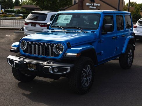 New 2025 Jeep Wrangler Sahara image 4