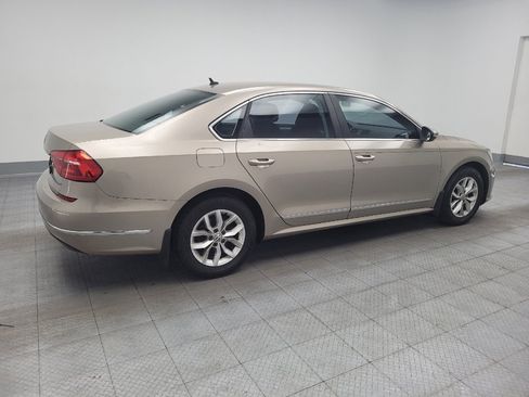 Used 2016 Volkswagen Passat 1.8T S FWD image 10