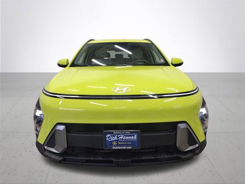 Used 2025 Hyundai Kona SEL AWD/4WD image 2