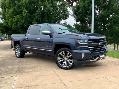Used 2018 Chevrolet Silverado 1500 LTZ Z71 w/ Centennial Edition AWD/4WD image 1