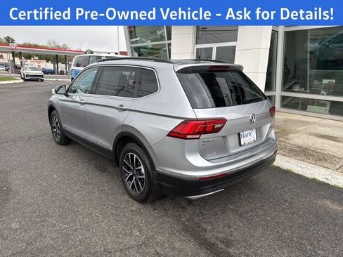 Used 2021 Volkswagen Tiguan SE w/ Panoramic Sunroof Package FWD image 5