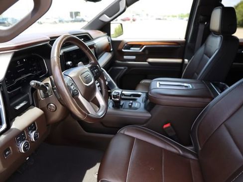 Used 2022 GMC Sierra 1500 Denali w/ Technology Package AWD/4WD image 11