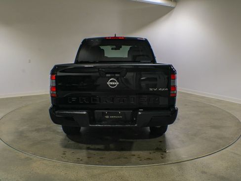 Used 2023 Nissan Frontier SV AWD/4WD image 4