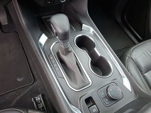 Used 2023 Chevrolet Traverse LT image 12