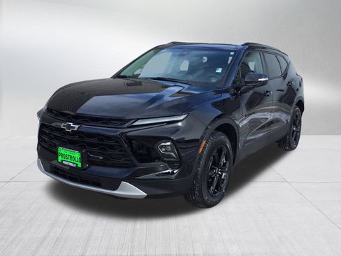 Used 2024 Chevrolet Blazer LT w/ Sound & Technology Package image 2