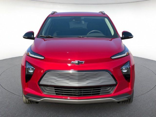 Used 2023 Chevrolet Bolt EUV LT w/ Convenience Package FWD image 8