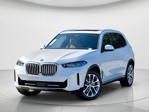 New 2026 BMW X5 xDrive40i w/ Parking Assistance Package AWD/4WD image 1