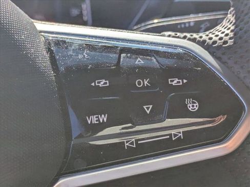 Used 2022 Volkswagen Tiguan SEL R-Line image 16