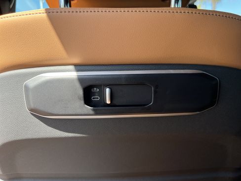 Used 2026 BMW X5 sDrive40i image 43