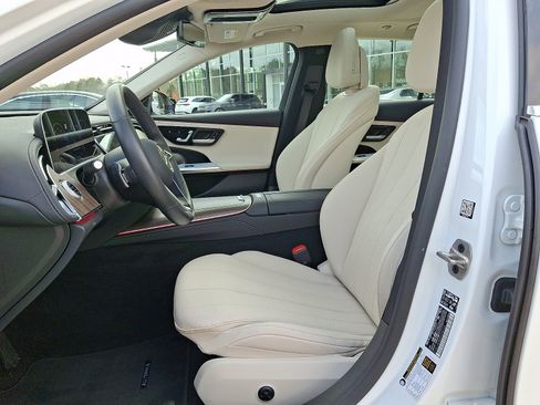 Used 2024 Mercedes-Benz E 450 4MATIC All-Terrain Wagon image 13