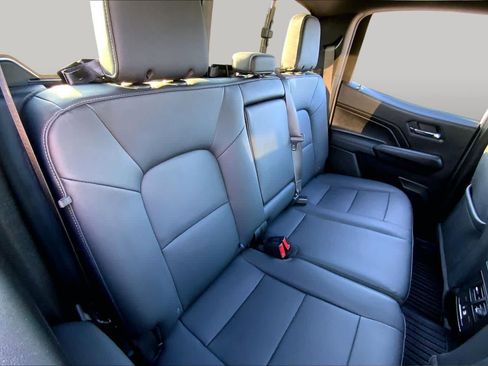 Used 2024 GMC Canyon Elevation w/ Elevation Premium Package RWD image 19