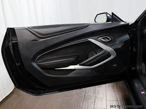 Used 2016 Chevrolet Camaro SS image 24