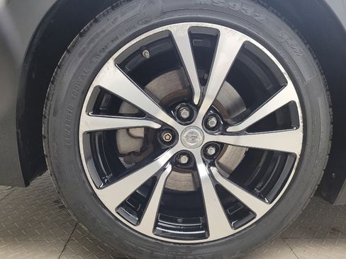 Used 2018 Nissan Maxima Platinum image 31